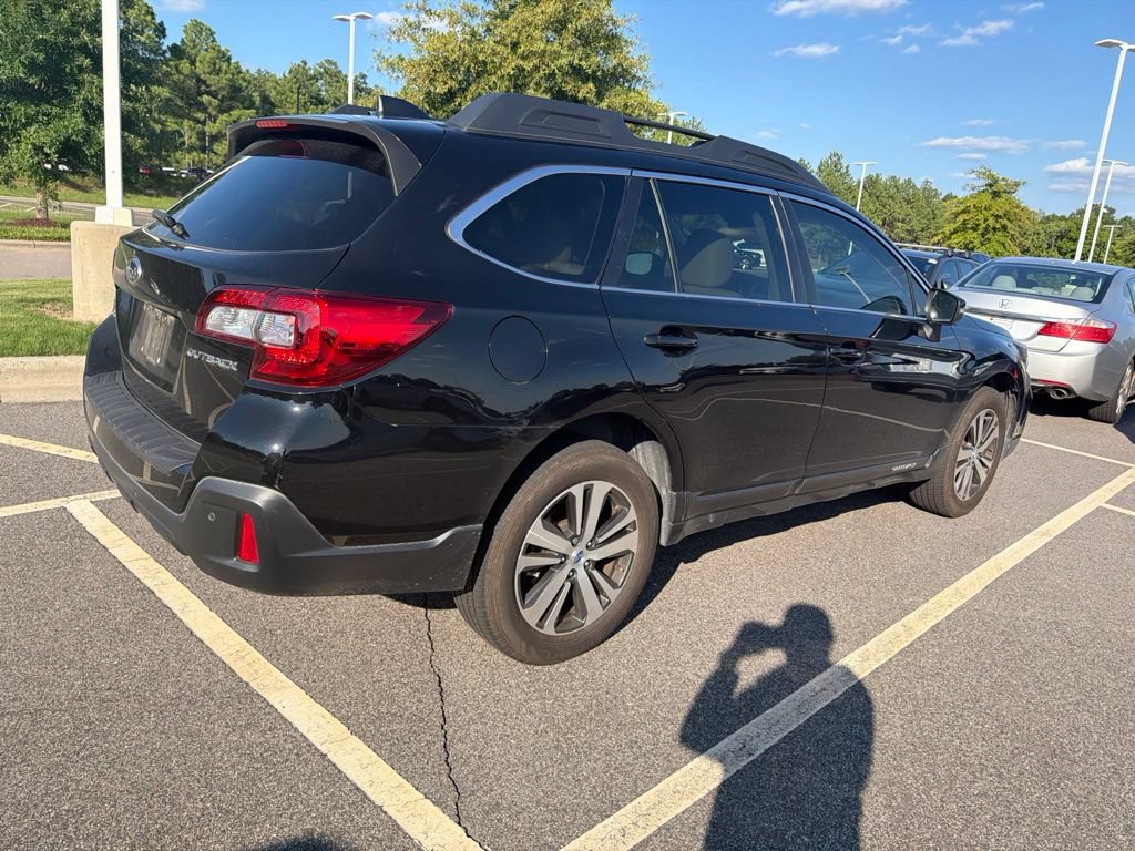 Used 2018 Subaru Outback 2.5i Limited AWD/4WD image 12