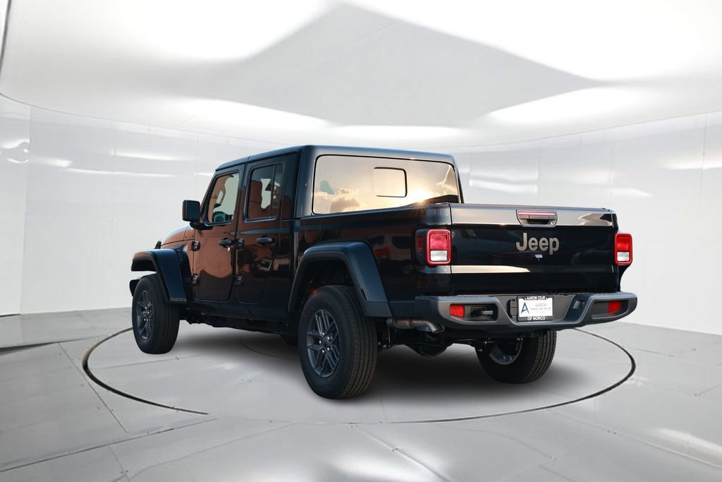 New 2026 Jeep Gladiator Sport AWD/4WD image 2