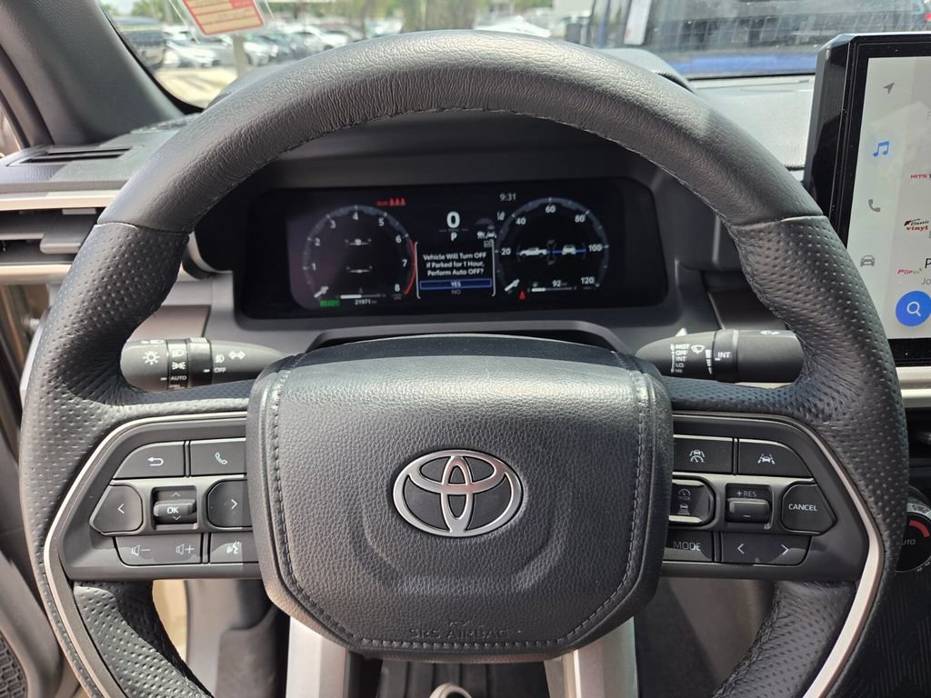 Used 2025 Toyota Tacoma TRD Off-Road AWD/4WD image 32
