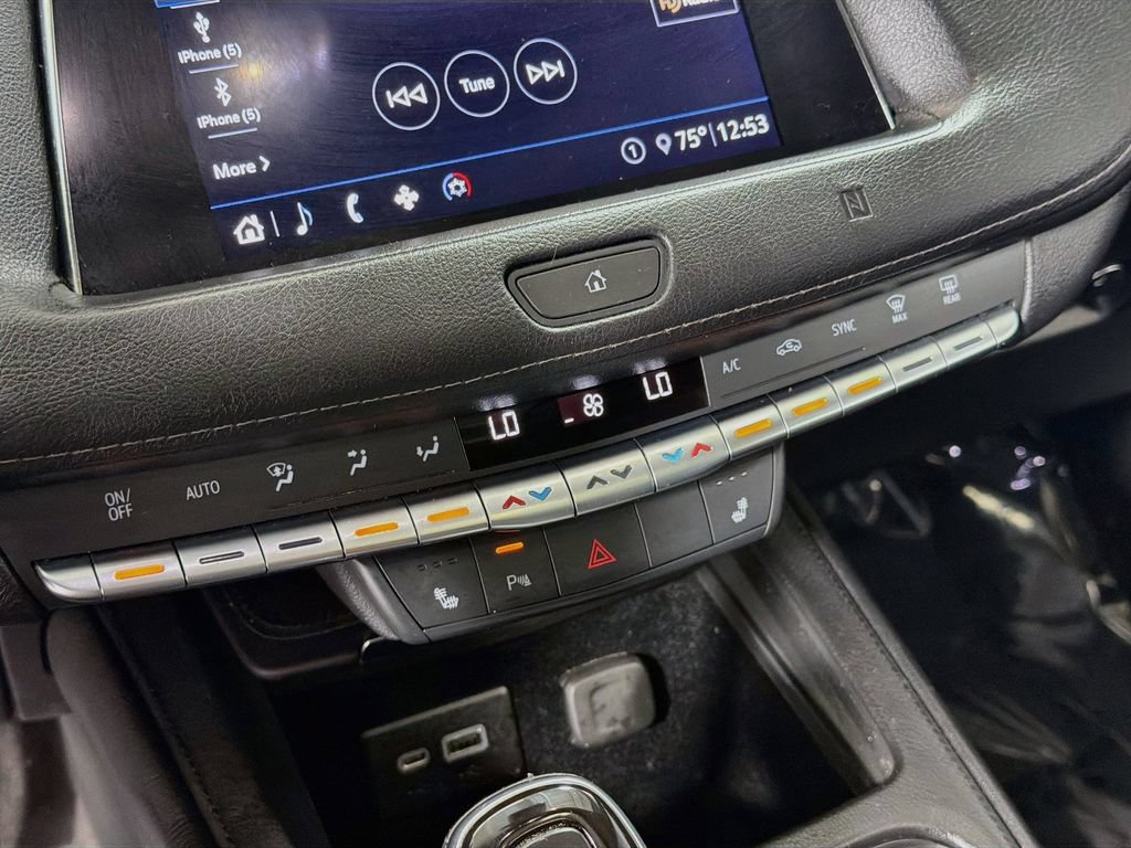 Used 2020 Cadillac XT4 Premium Luxury w/ Cold Weather Package AWD/4WD image 16