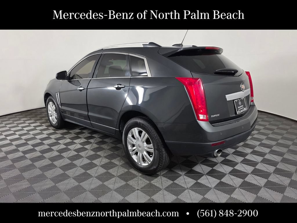 Used 2016 Cadillac SRX Luxury FWD image 3