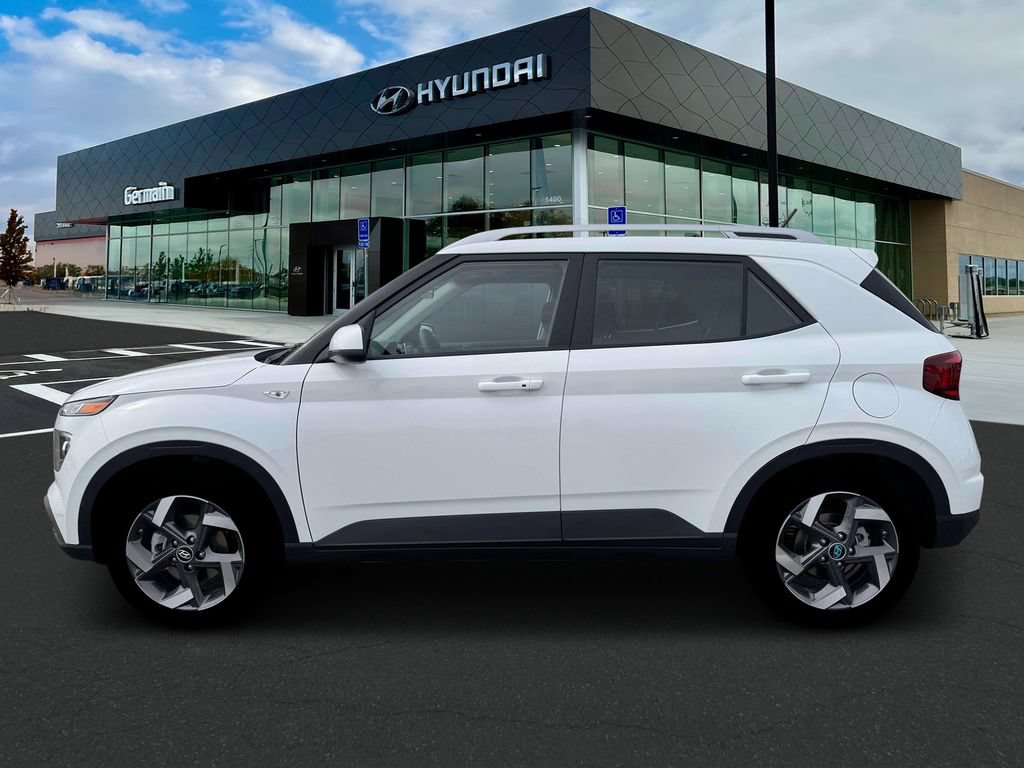 New 2026 Hyundai Venue SEL FWD image 3