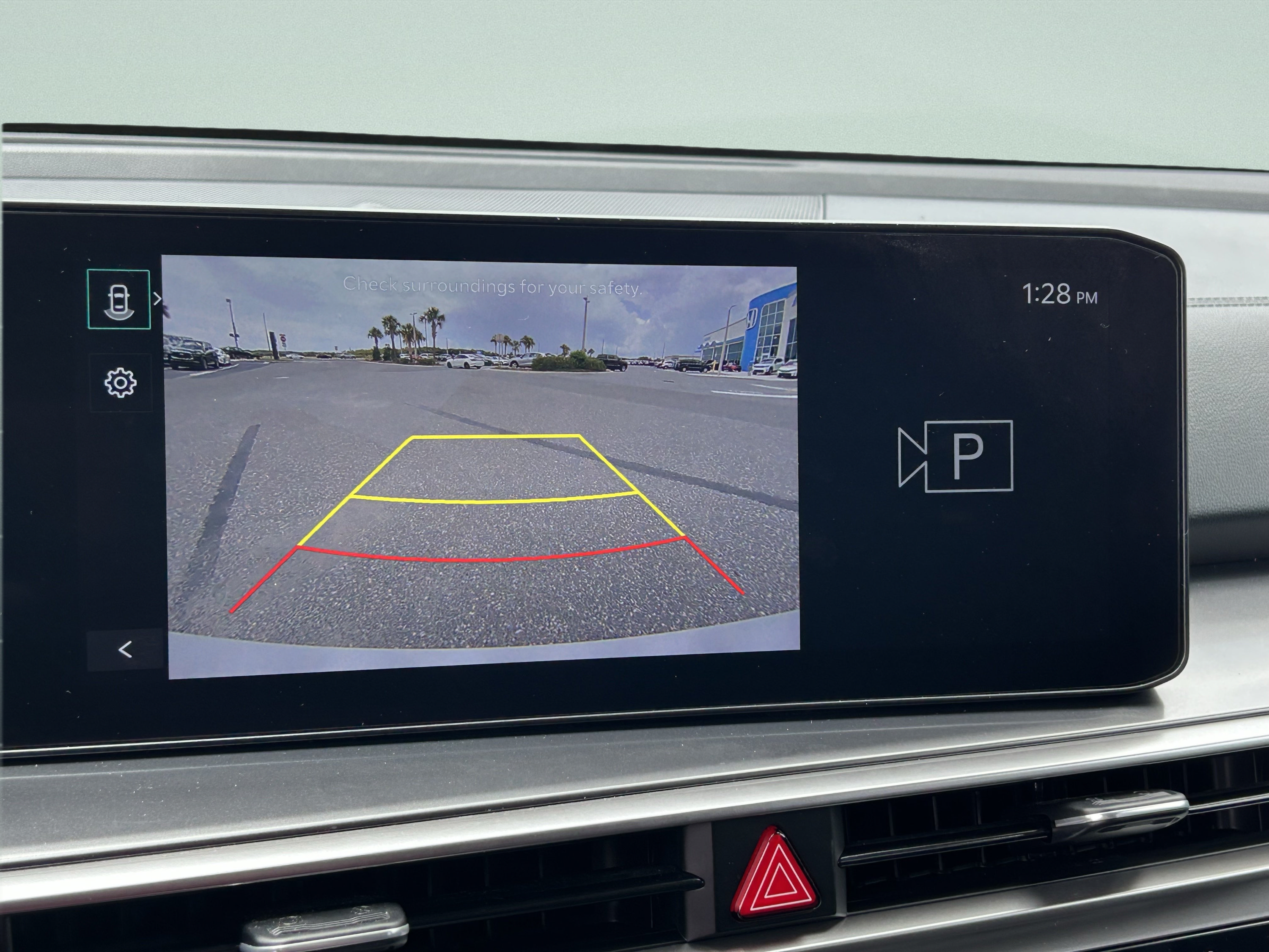 Used 2024 Kia Sorento LX FWD image 18