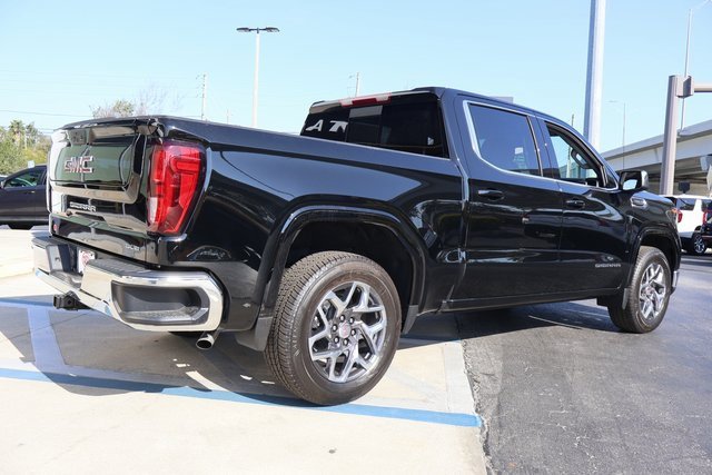 New 2025 GMC Sierra 1500 SLE w/ Preferred Package image 6