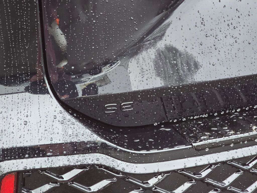 New 2026 Volkswagen Tiguan SE R-Line image 14