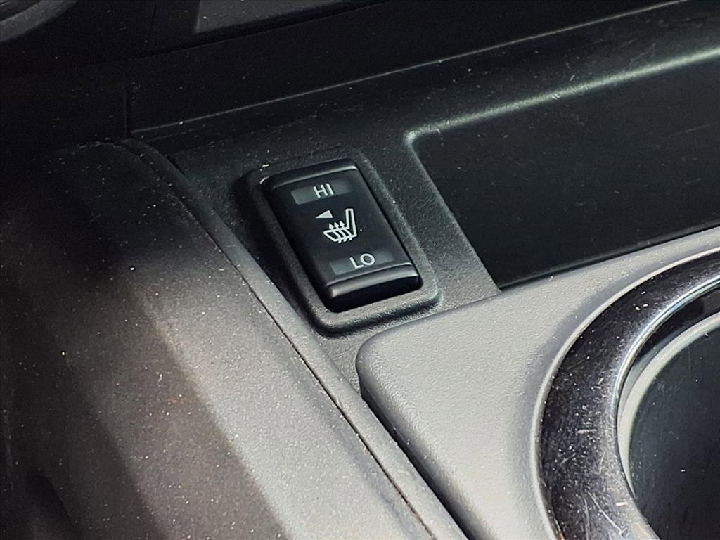 Used 2020 Nissan Titan PRO-4X w/ Pro-4x Convenience Package image 15