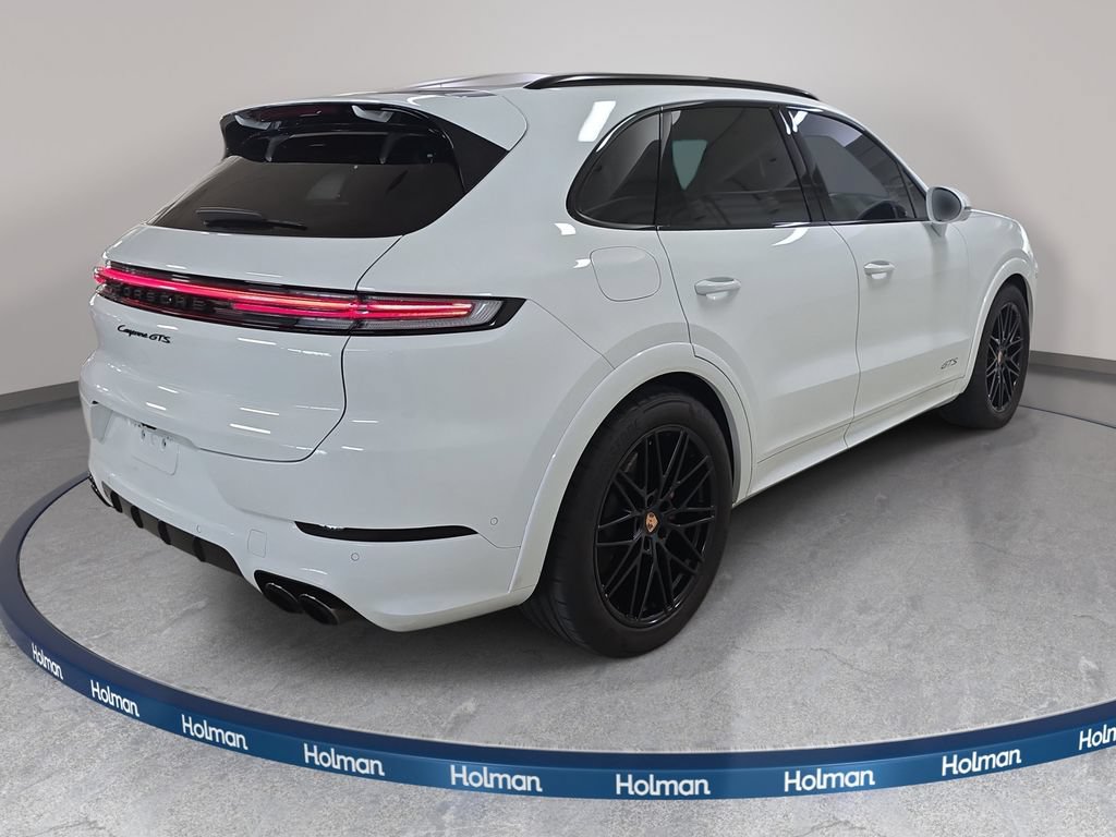 Used 2025 Porsche Cayenne GTS AWD/4WD image 7