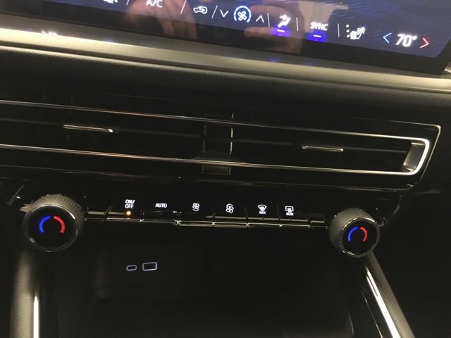 New 2026 Chevrolet Traverse LT image 26