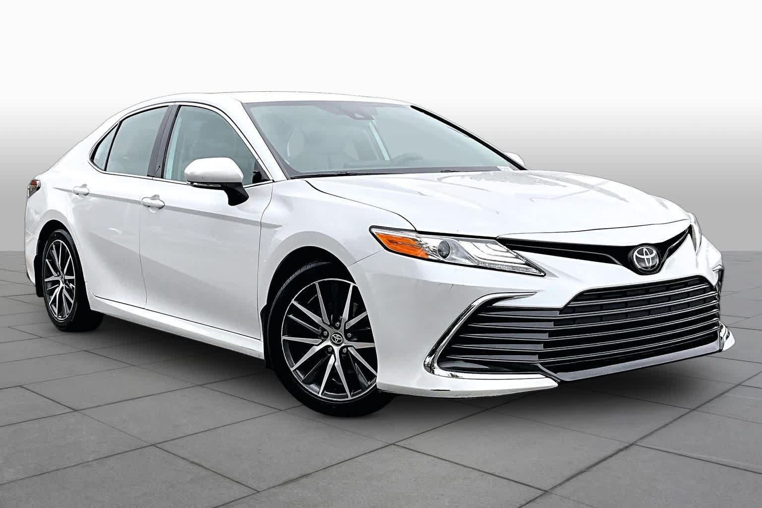 Used 2024 Toyota Camry XLE w/ Protection Package (Q2) (TMS) FWD image 3