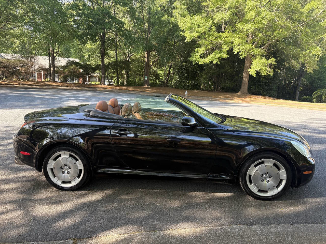Used 2003 Lexus SC 430 Convertible RWD image 2