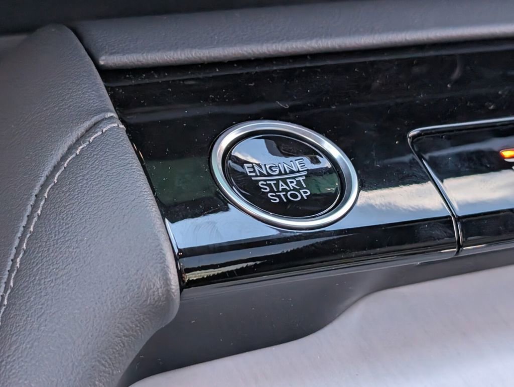 New 2026 Lincoln Navigator L Reserve AWD/4WD image 20