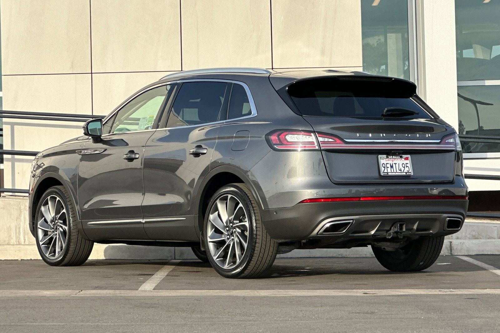 Used 2022 Lincoln Nautilus Reserve w/ Equipment Group 202A image 5