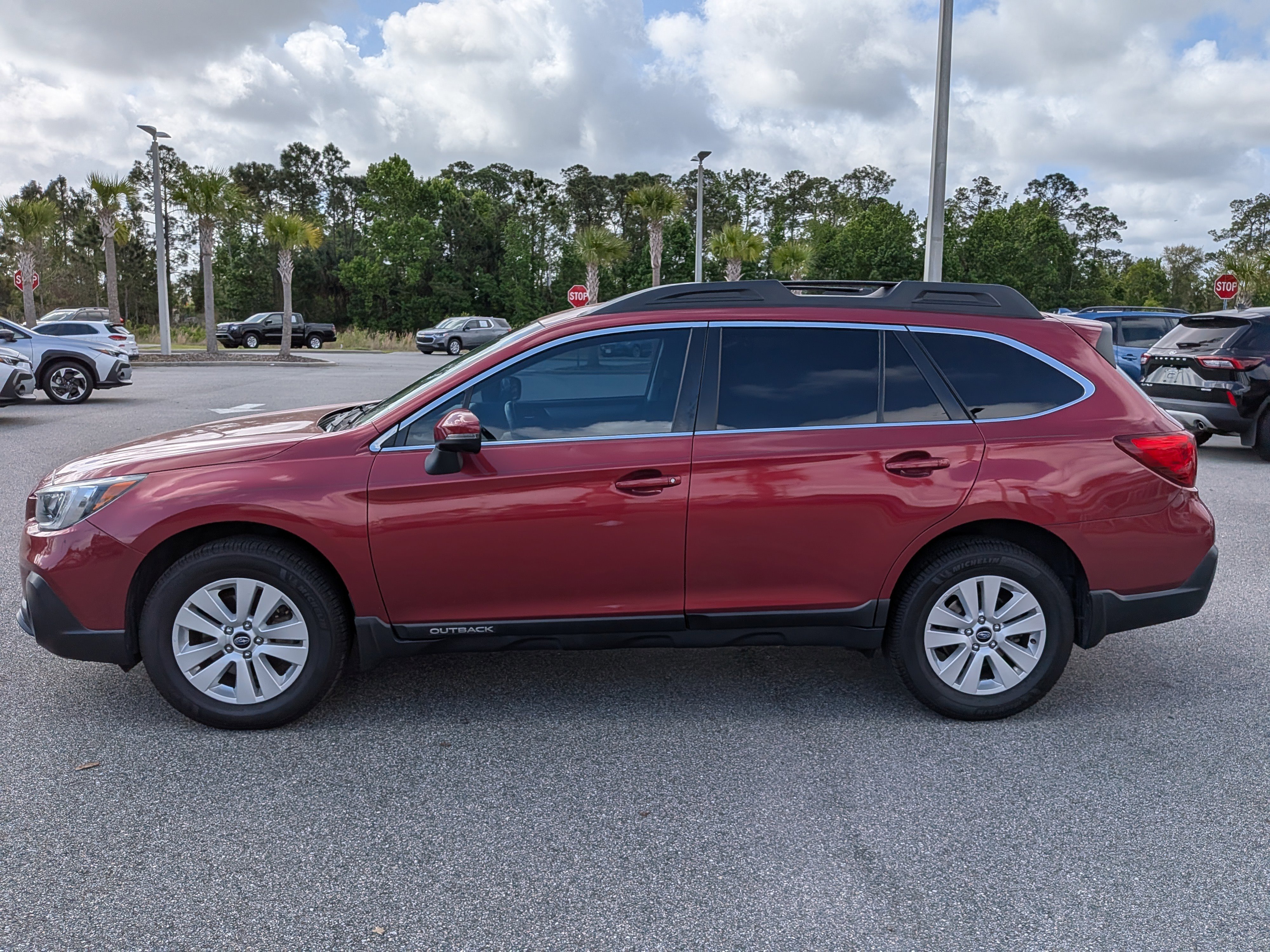 Used 2018 Subaru Outback 2.5i Premium image 7