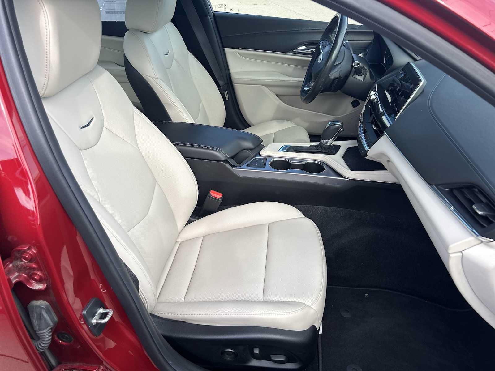 Used 2020 Cadillac CT4 Premium Luxury w/ Climate Package AWD/4WD image 28