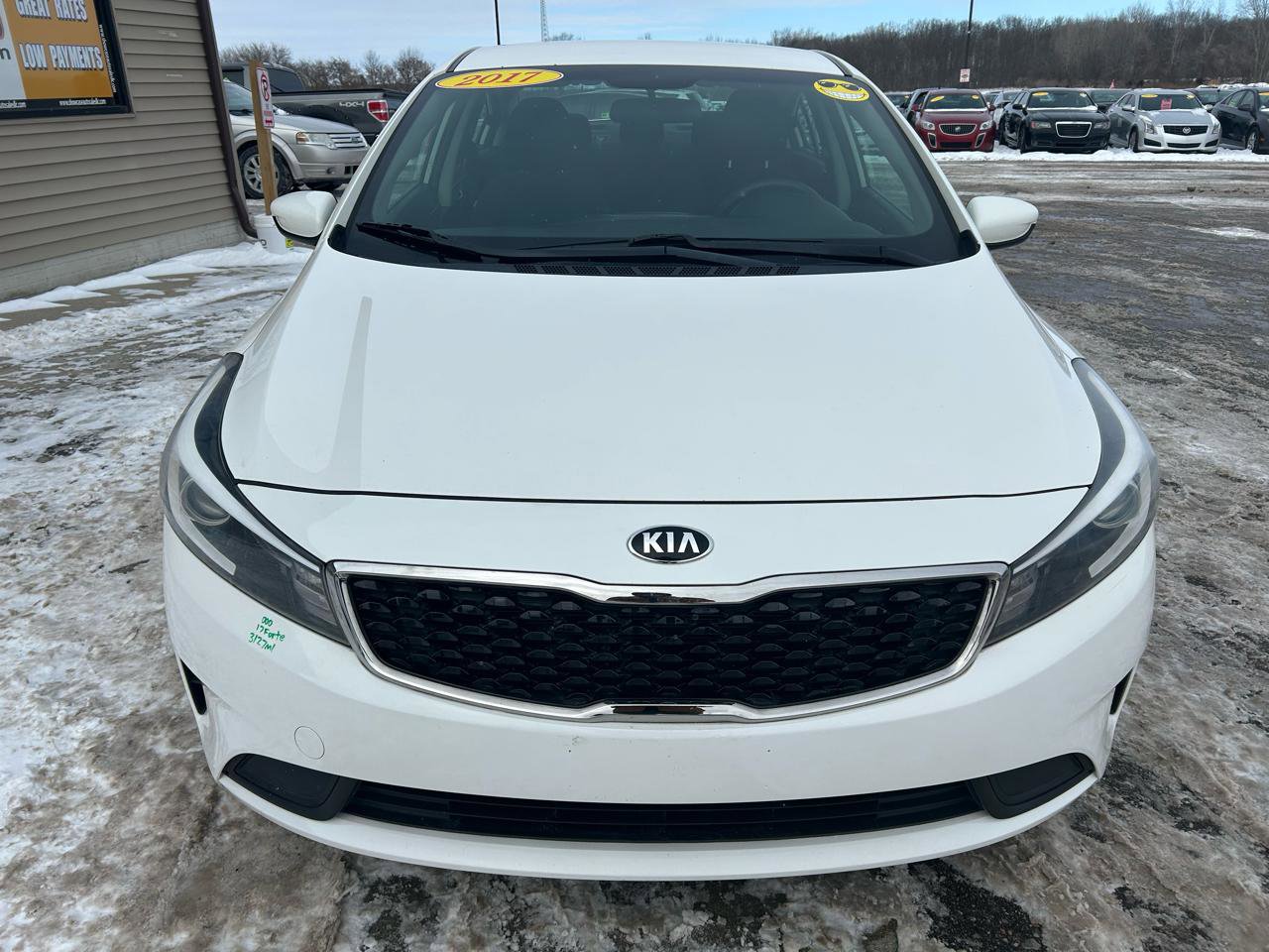 Used 2017 Kia Forte LX image 2