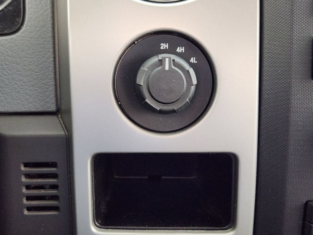 Used 2013 Ford F150 XLT AWD/4WD image 24