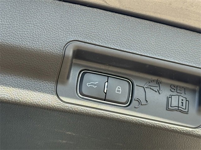 Certified 2022 Ford Explorer XLT w/ Equipment Group 202A image 28