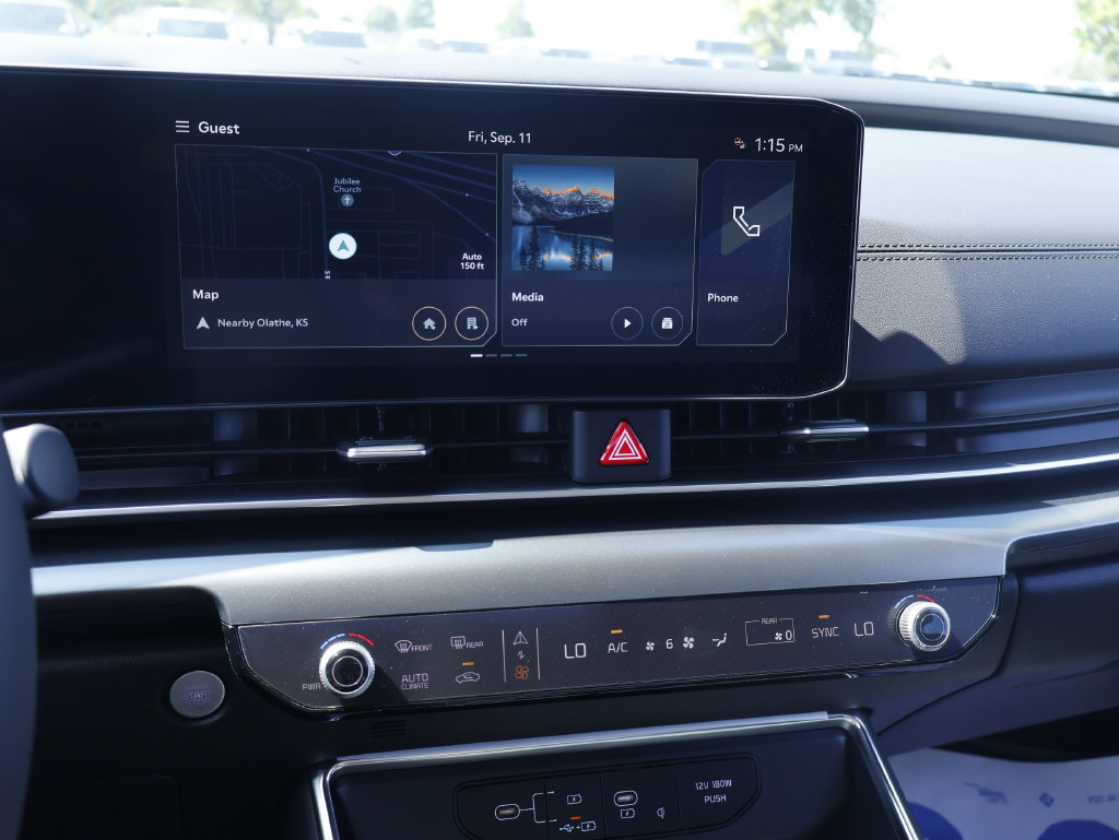New 2027 Kia Carnival SX w/ Dark Edition Package FWD image 45