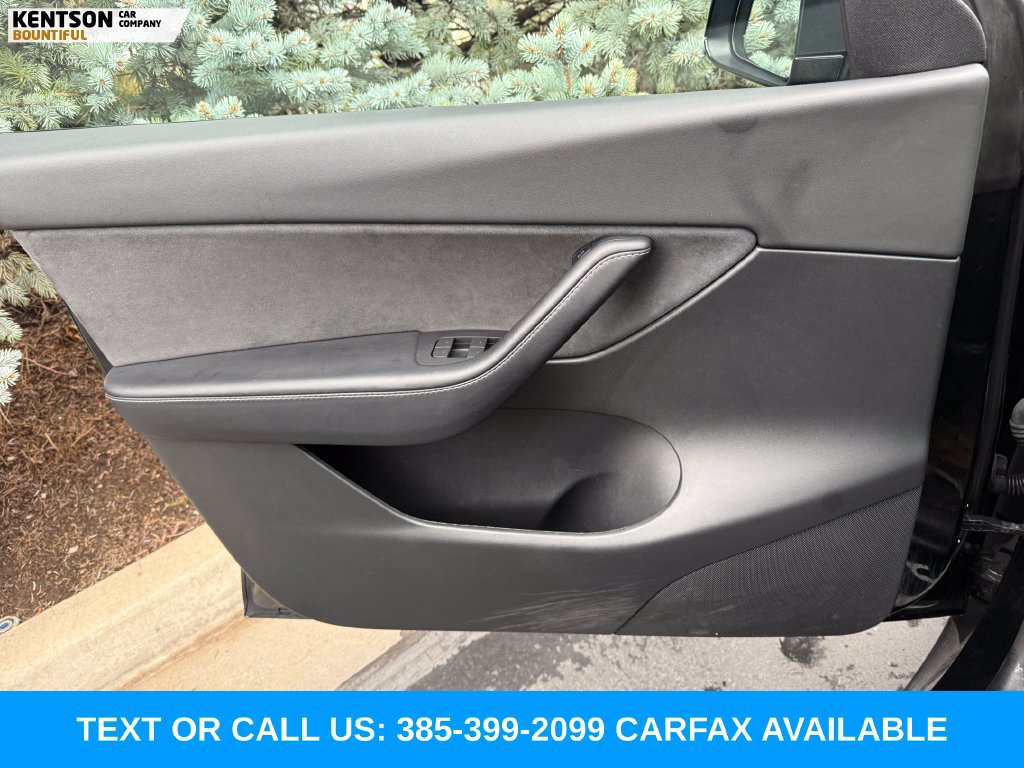 Used 2022 Tesla Model Y Long Range AWD/4WD image 17