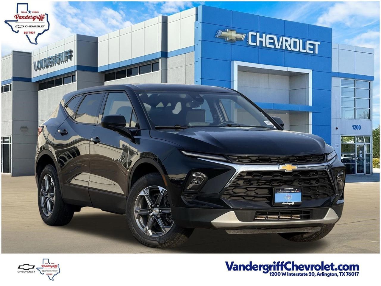 Certified 2025 Chevrolet Blazer LT FWD image 1