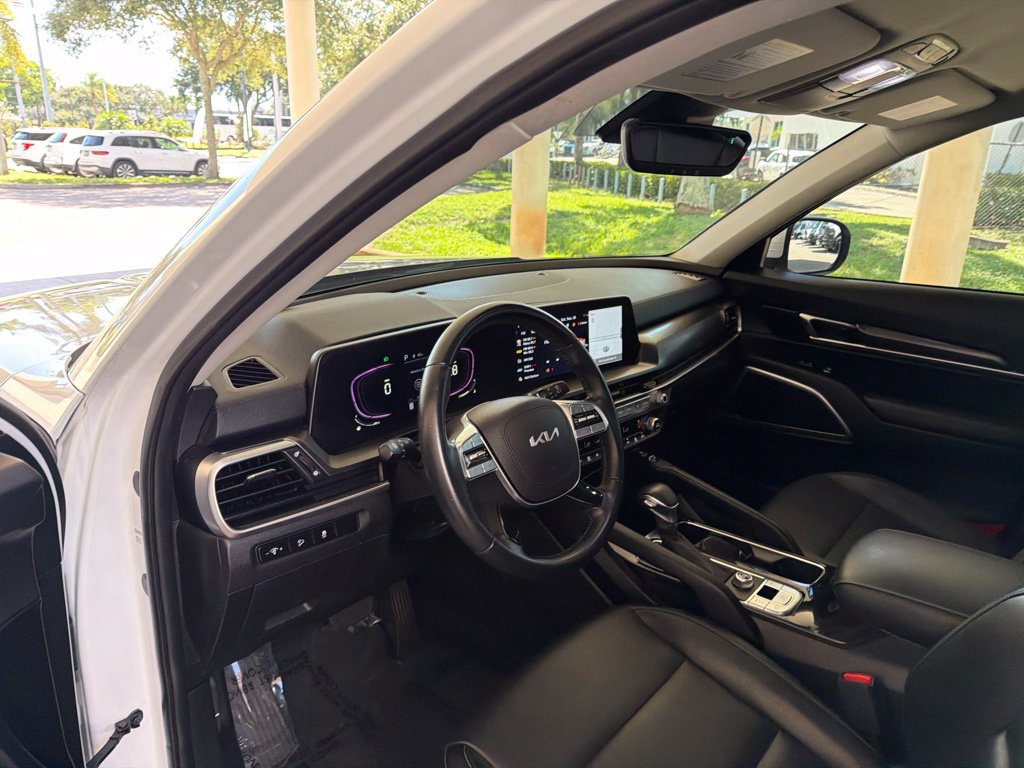 Used 2024 Kia Telluride S FWD image 7