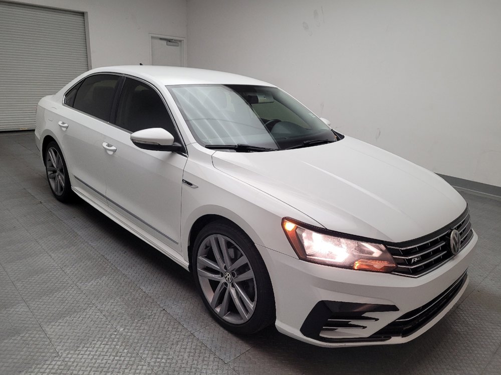 Used 2017 Volkswagen Passat 1.8T R-Line image 13