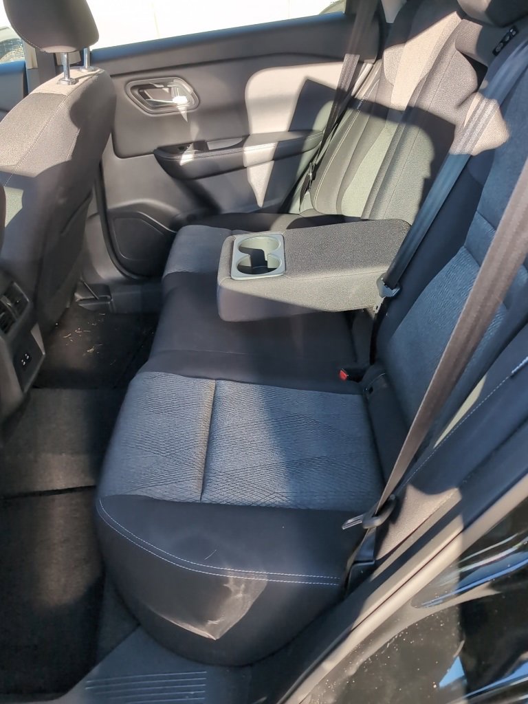 Used 2024 Nissan Rogue SV image 9