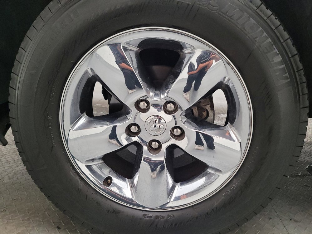 Used 2017 RAM 1500 Big Horn RWD image 31