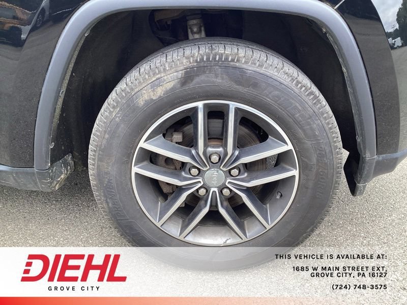 Used 2017 Jeep Grand Cherokee Limited AWD/4WD image 9