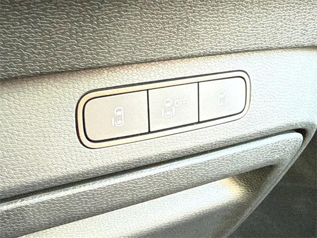 New 2025 Volkswagen ID. Buzz Pro S Plus image 31