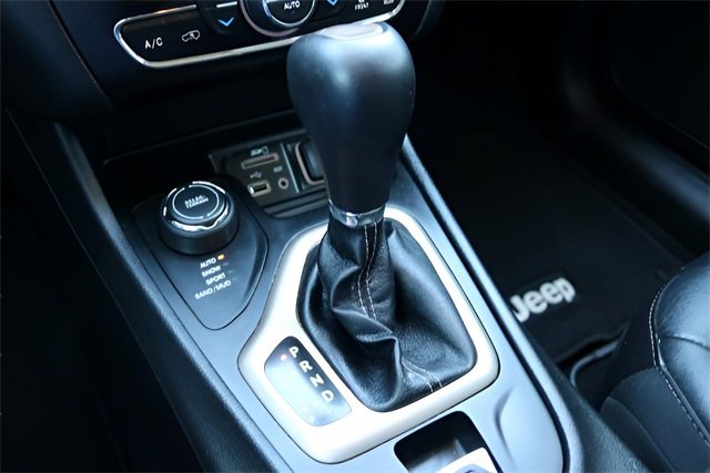 Used 2018 Jeep Cherokee Limited image 26