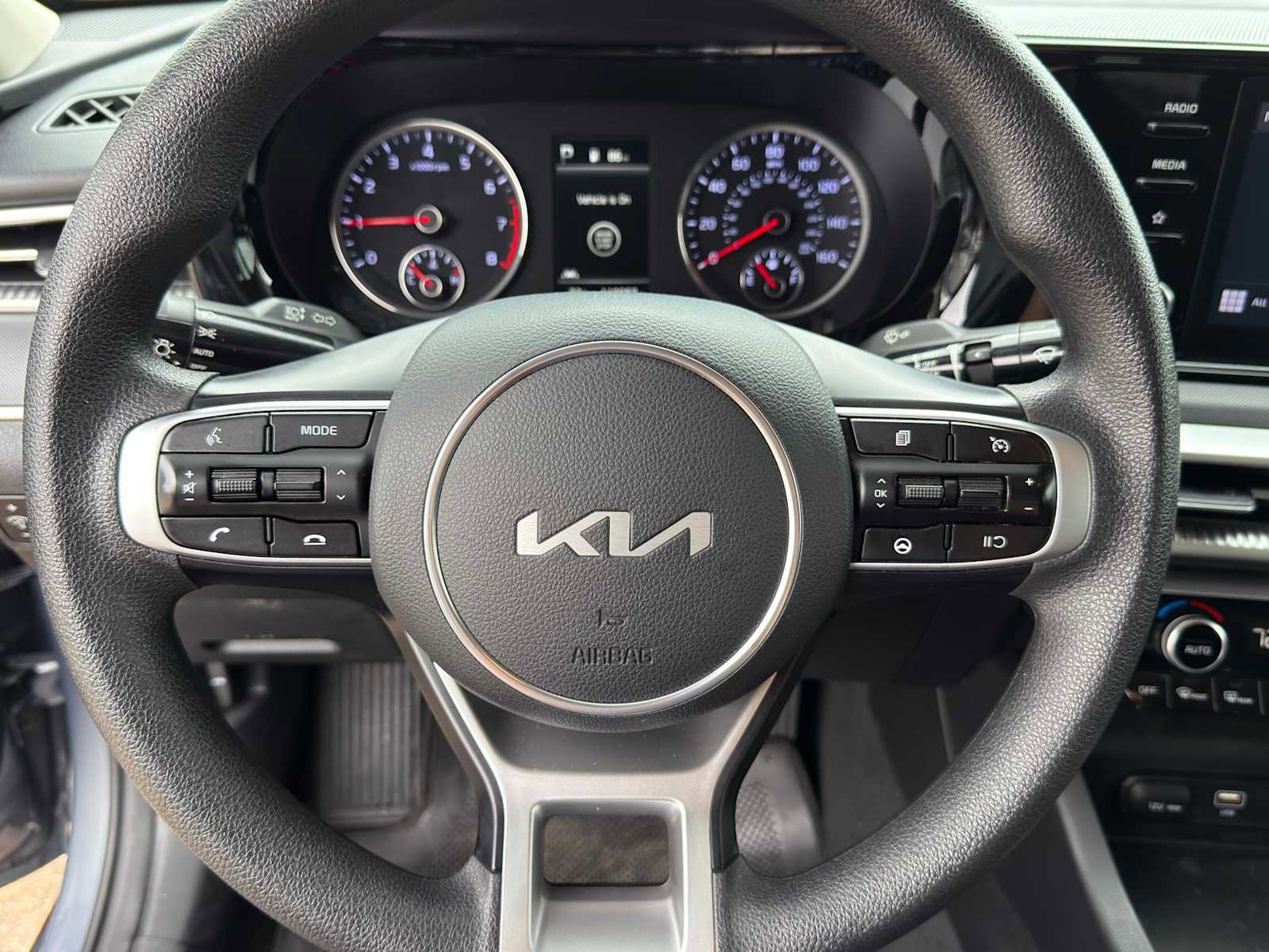 Used 2022 Kia K5 LXS image 13
