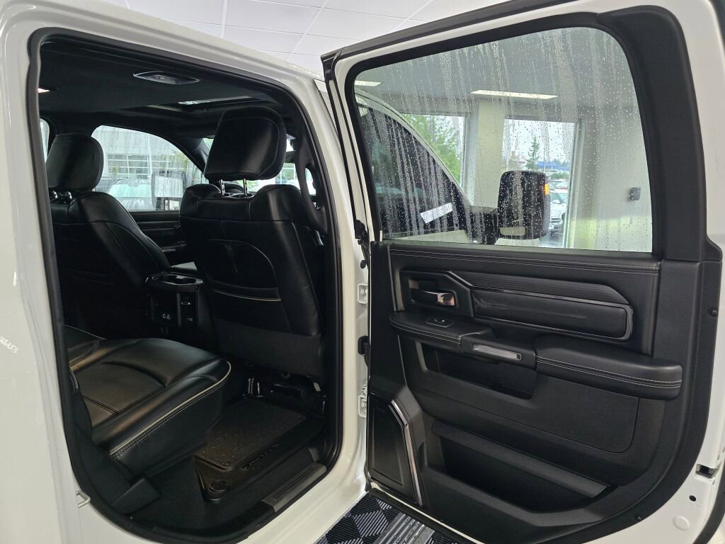Used 2024 RAM 2500 Limited image 42