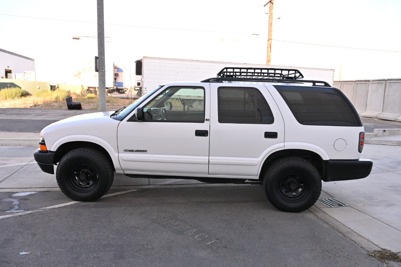 Used 2002 Chevrolet Blazer LS w/ Preferred Equipment Group AWD/4WD image 3