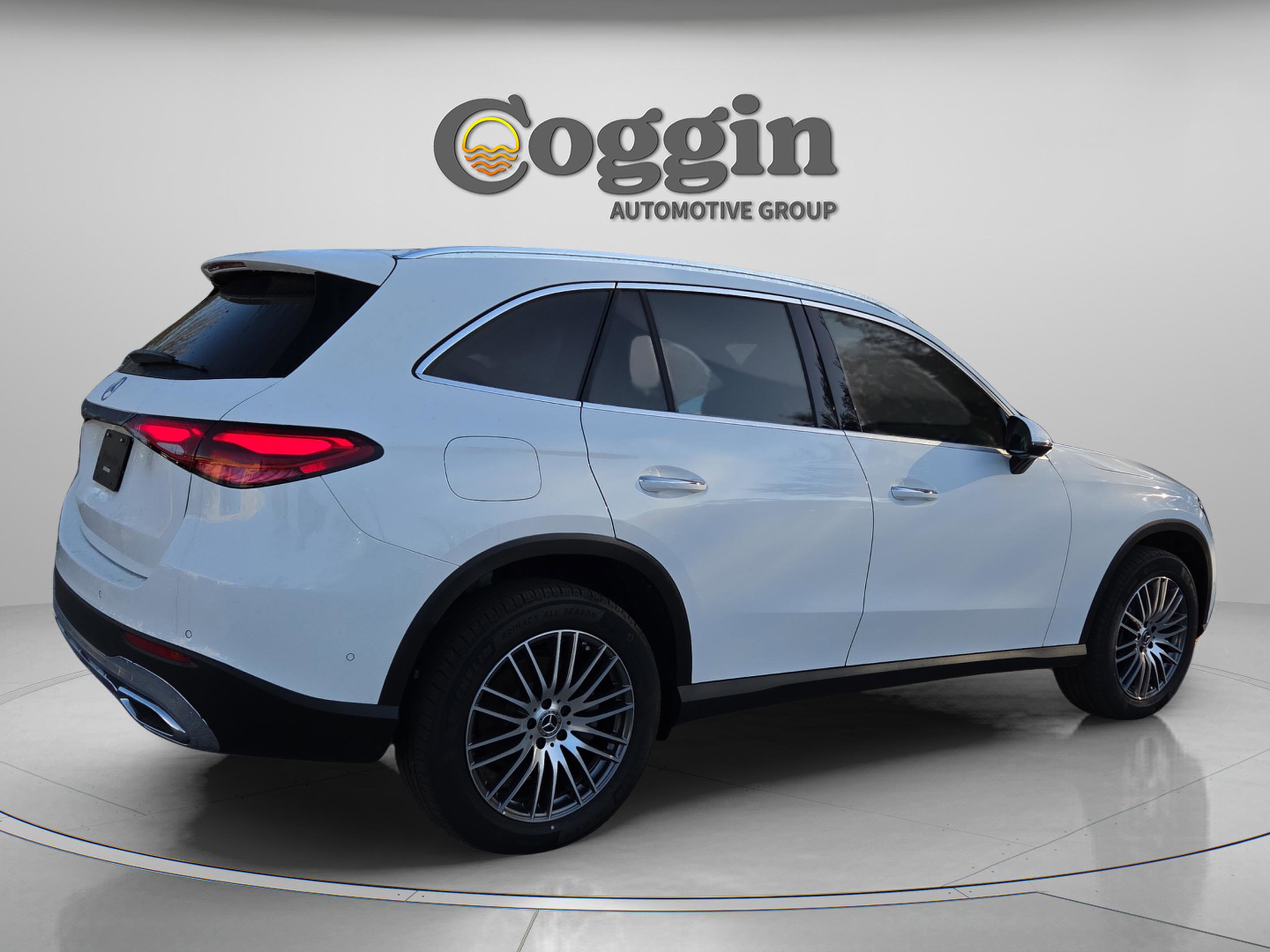 Used 2025 Mercedes-Benz GLC 300 image 6