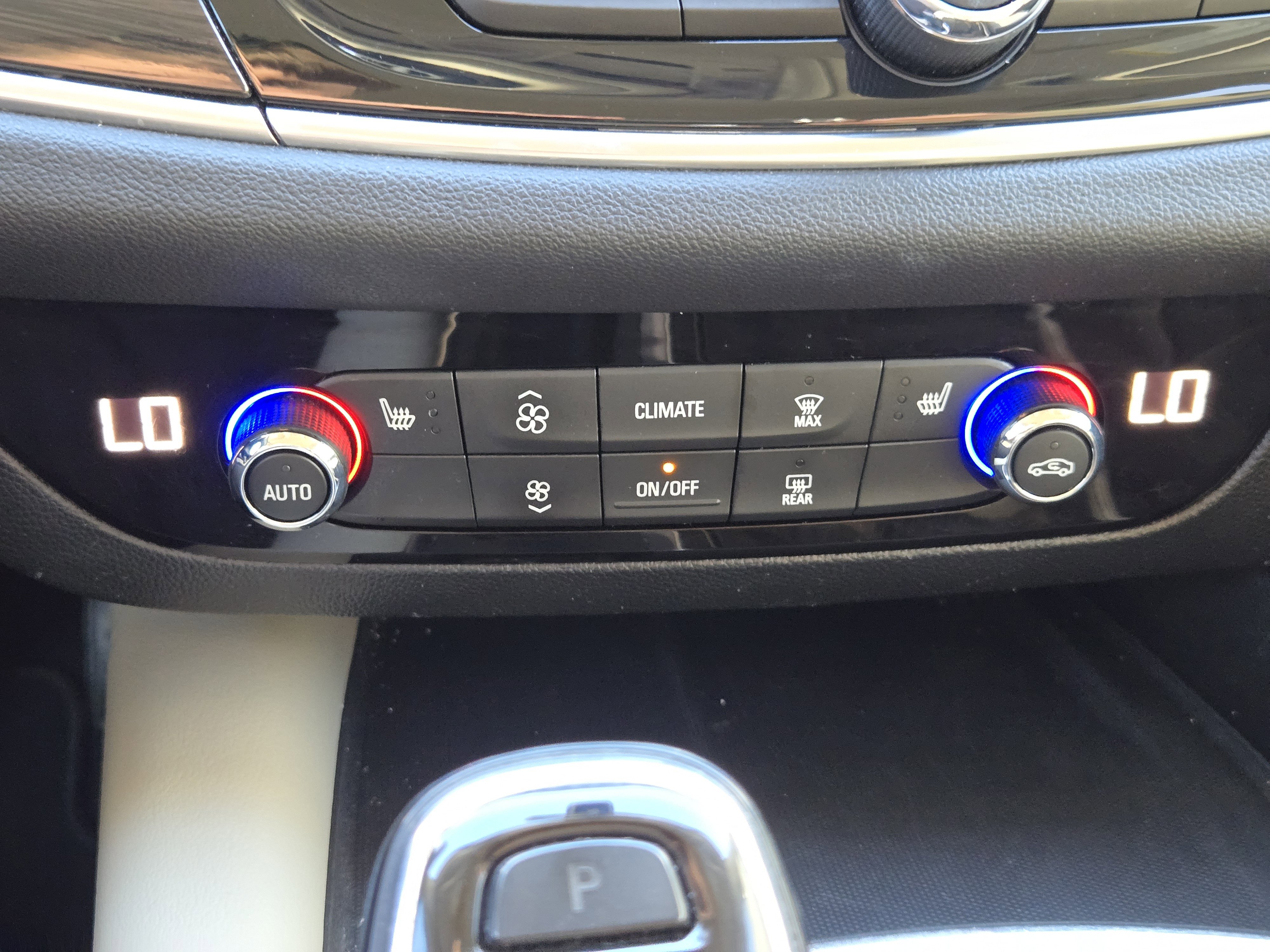 Used 2020 Buick Enclave Essence w/ Sport Touring Edition image 21