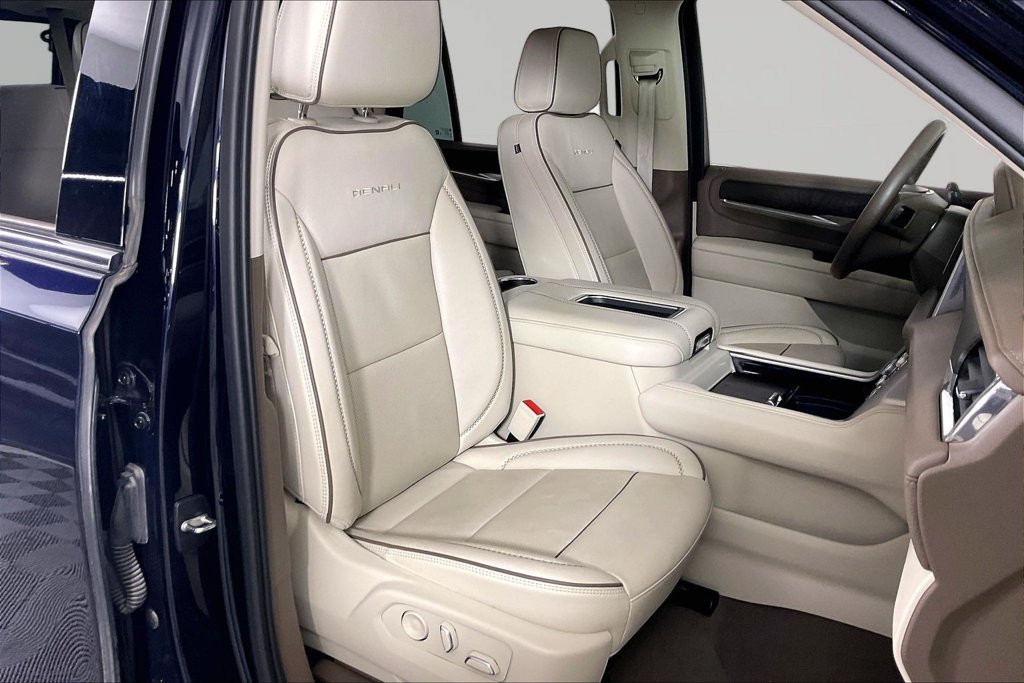Certified 2023 GMC Yukon Denali AWD/4WD image 27