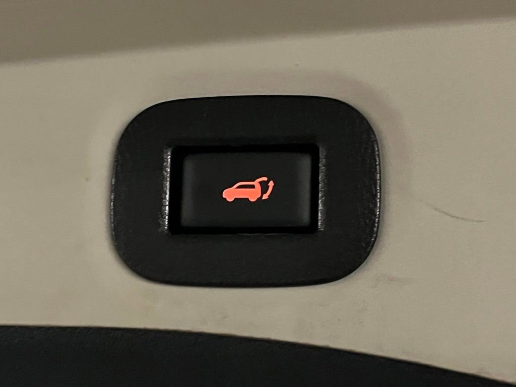 Used 2017 Nissan Rogue SL image 34