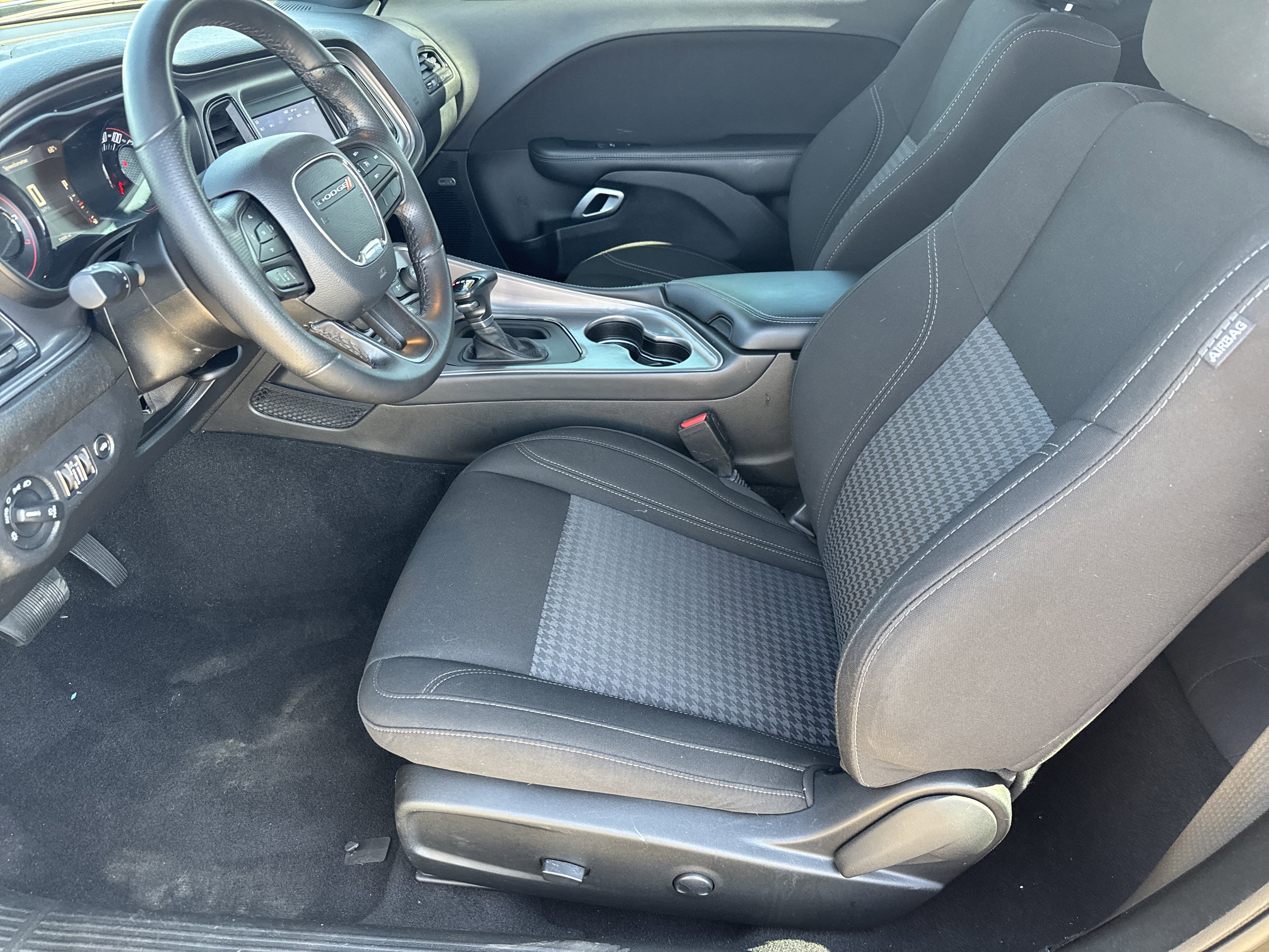 Used 2023 Dodge Challenger SXT w/ Blacktop Package image 5