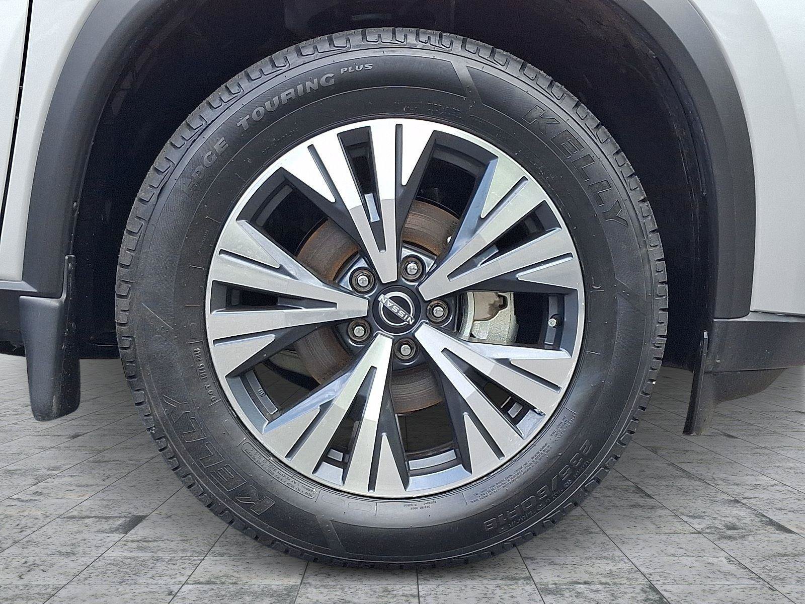Used 2023 Nissan Rogue SV AWD/4WD image 7