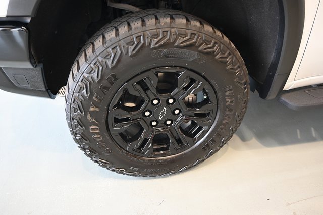 Used 2024 Chevrolet Silverado 1500 ZR2 w/ Technology Package image 26