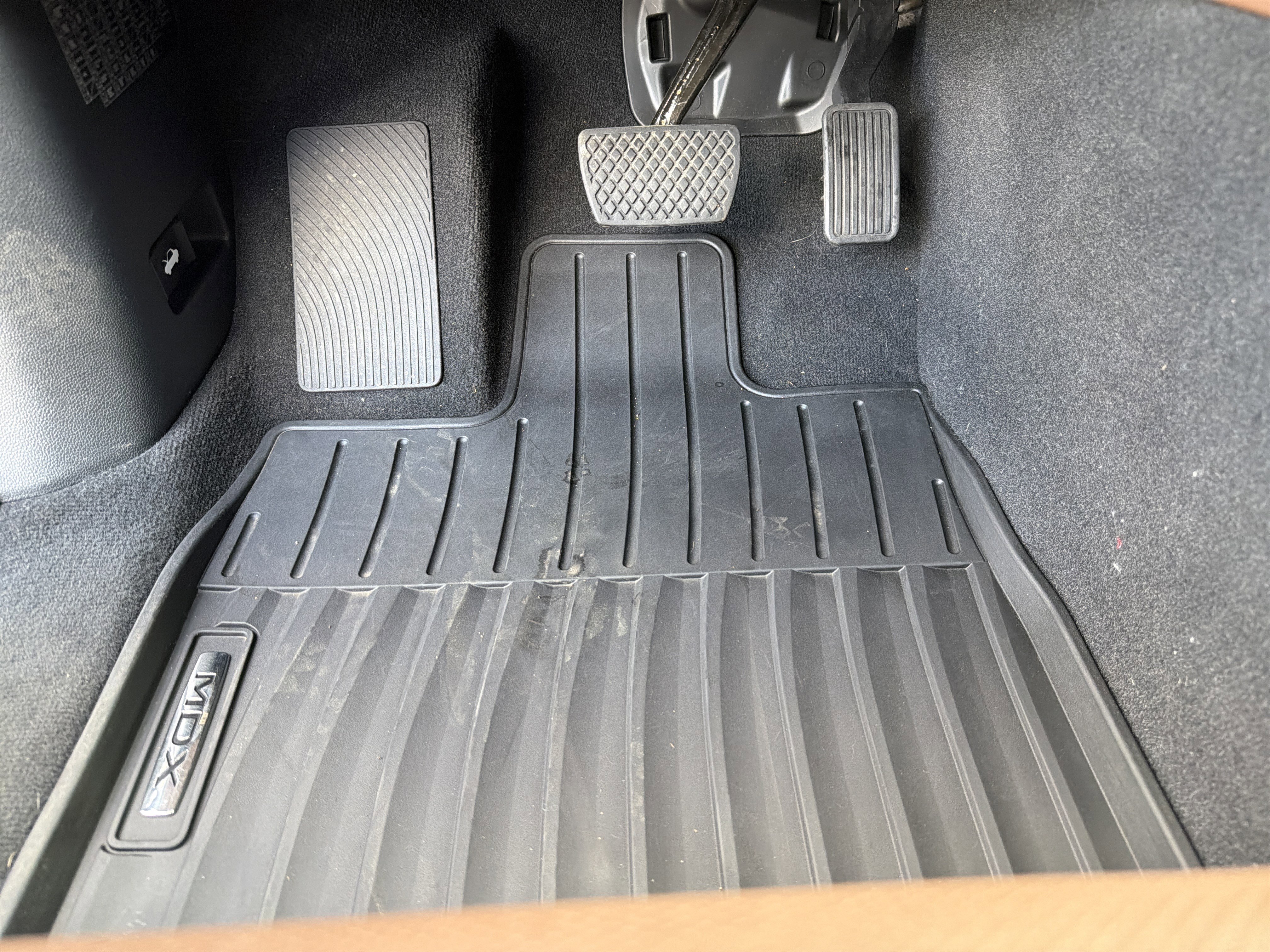 Certified 2024 Acura MDX FWD w/ Technology Package image 17