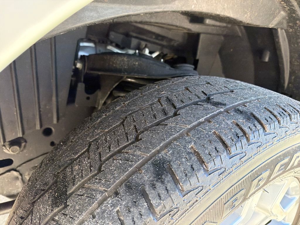 Used 2024 Nissan Titan SV w/ SV Convenience Package image 13