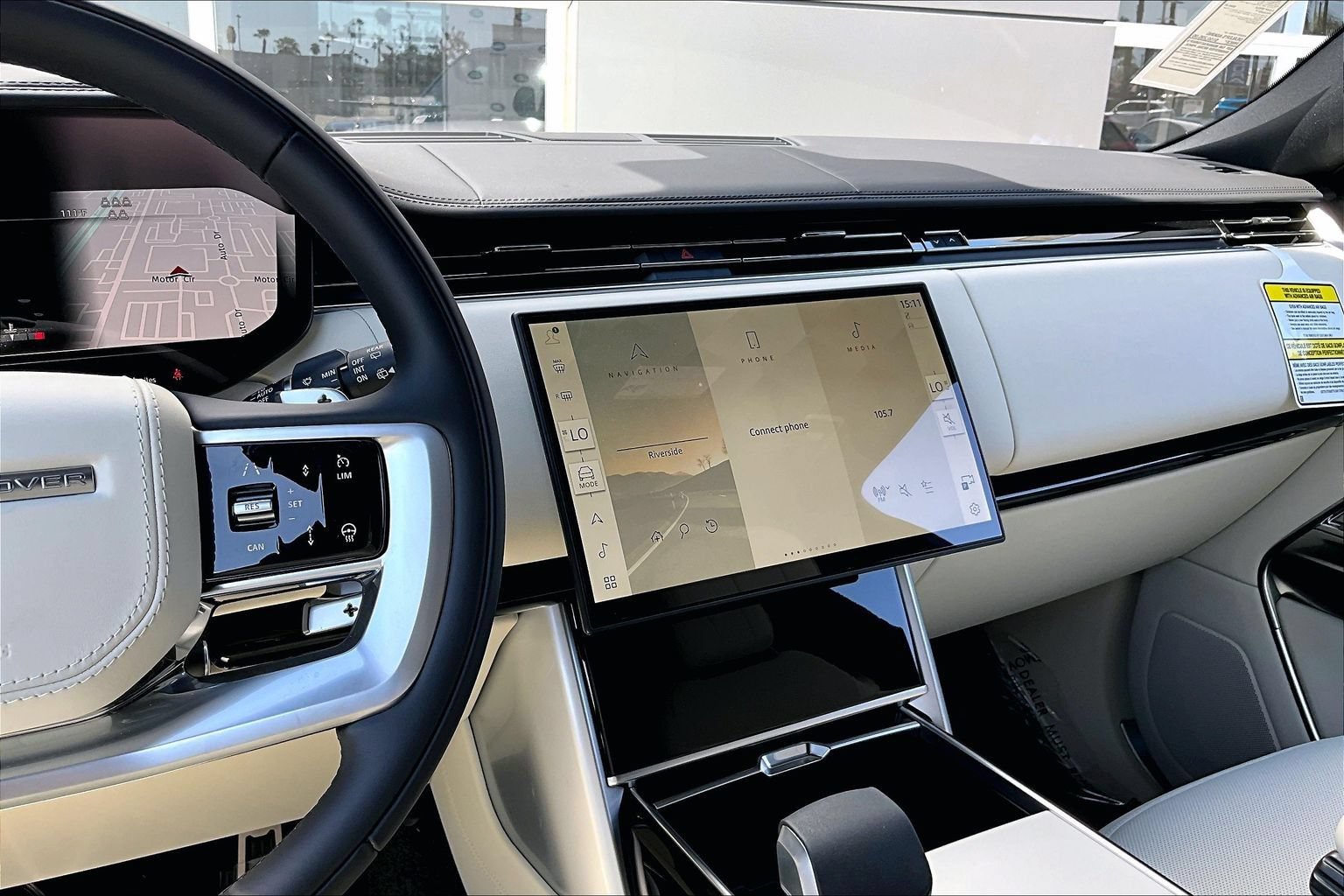 New 2026 Land Rover Range Rover Long Wheelbase SE AWD/4WD image 7