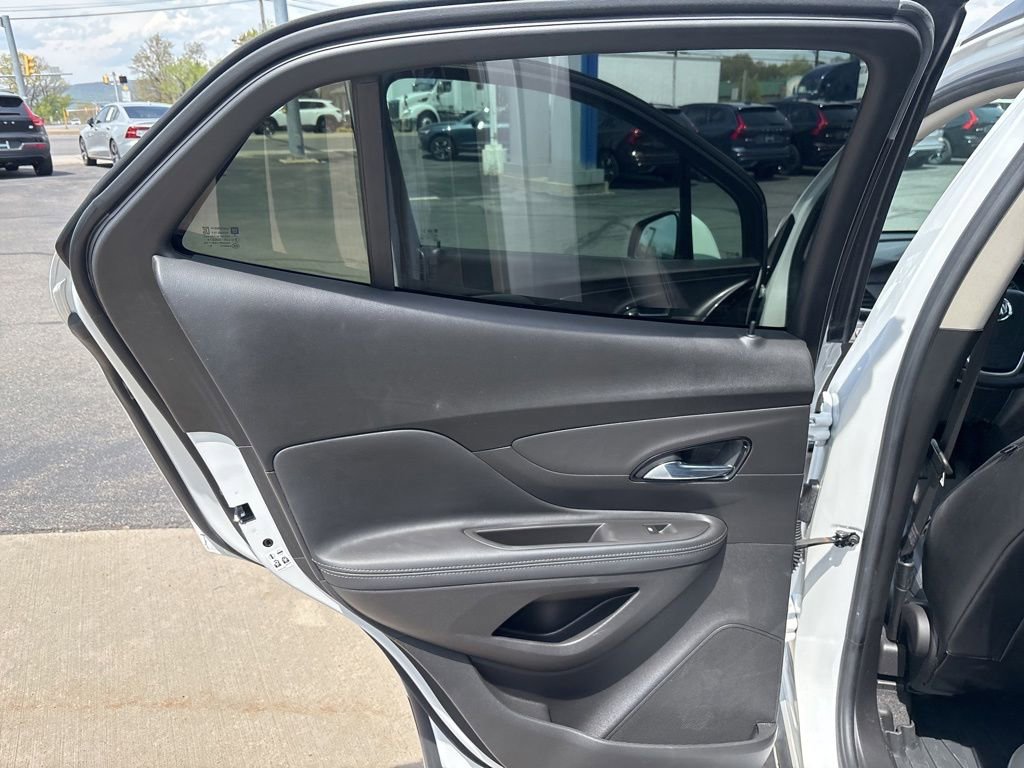 Used 2019 Buick Encore Sport Touring w/ Safety Package AWD/4WD image 32