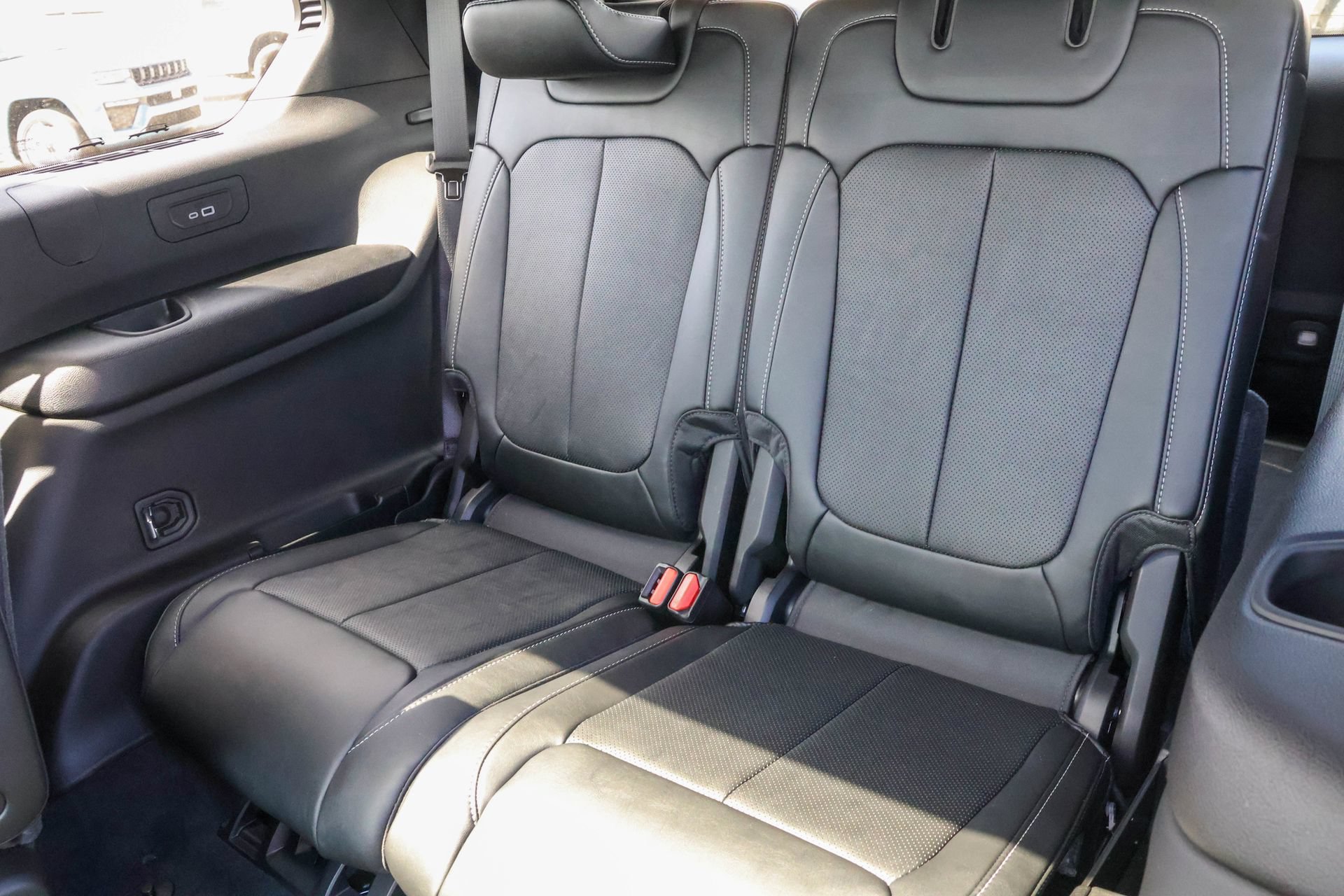 New 2026 Jeep Grand Cherokee L Limited AWD/4WD image 14