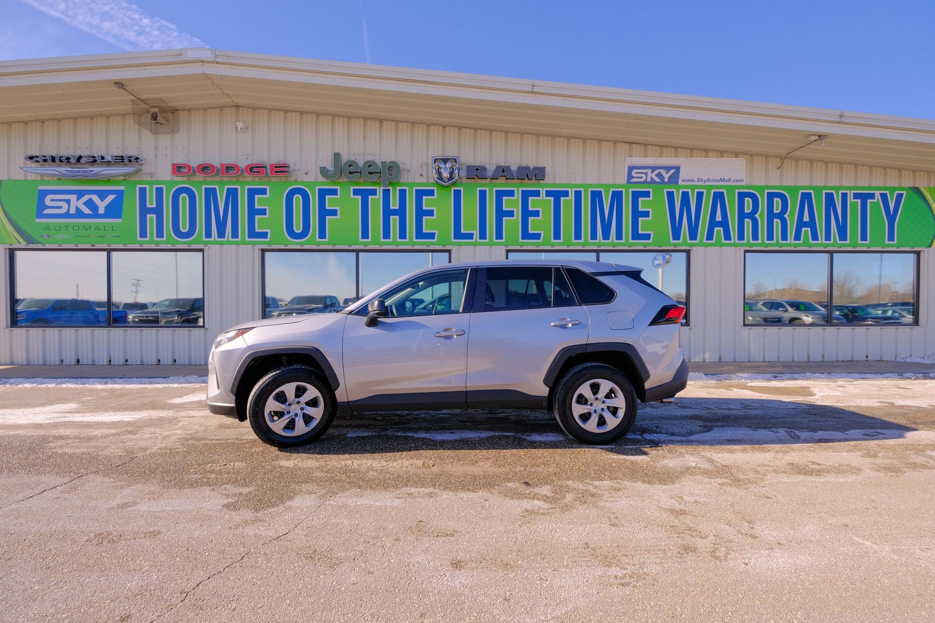 Used 2024 Toyota RAV4 LE image 3
