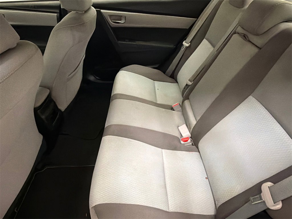 Used 2018 Toyota Corolla LE image 15