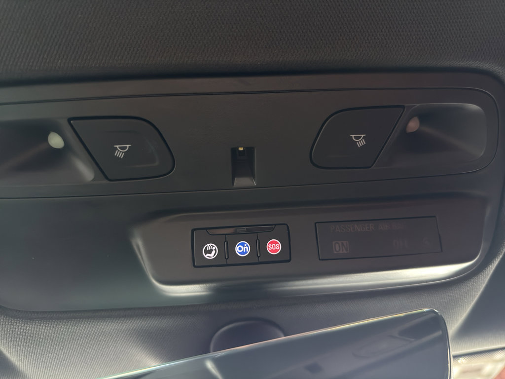 Used 2024 Chevrolet Camaro LT w/ RS Package image 29