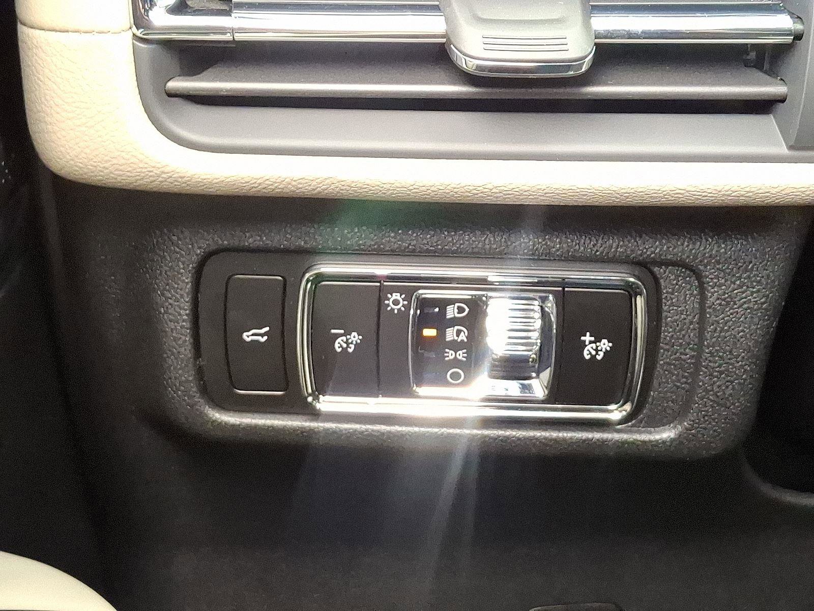 New 2026 Lincoln Corsair Reserve w/ Jet Appearance Package image 13